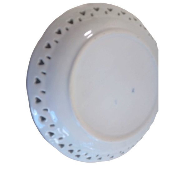 Vtg 9.25" Delf Blue Hand Painted Floral Heart Cutout Lace Edge Decorative - Picture 8 of 9